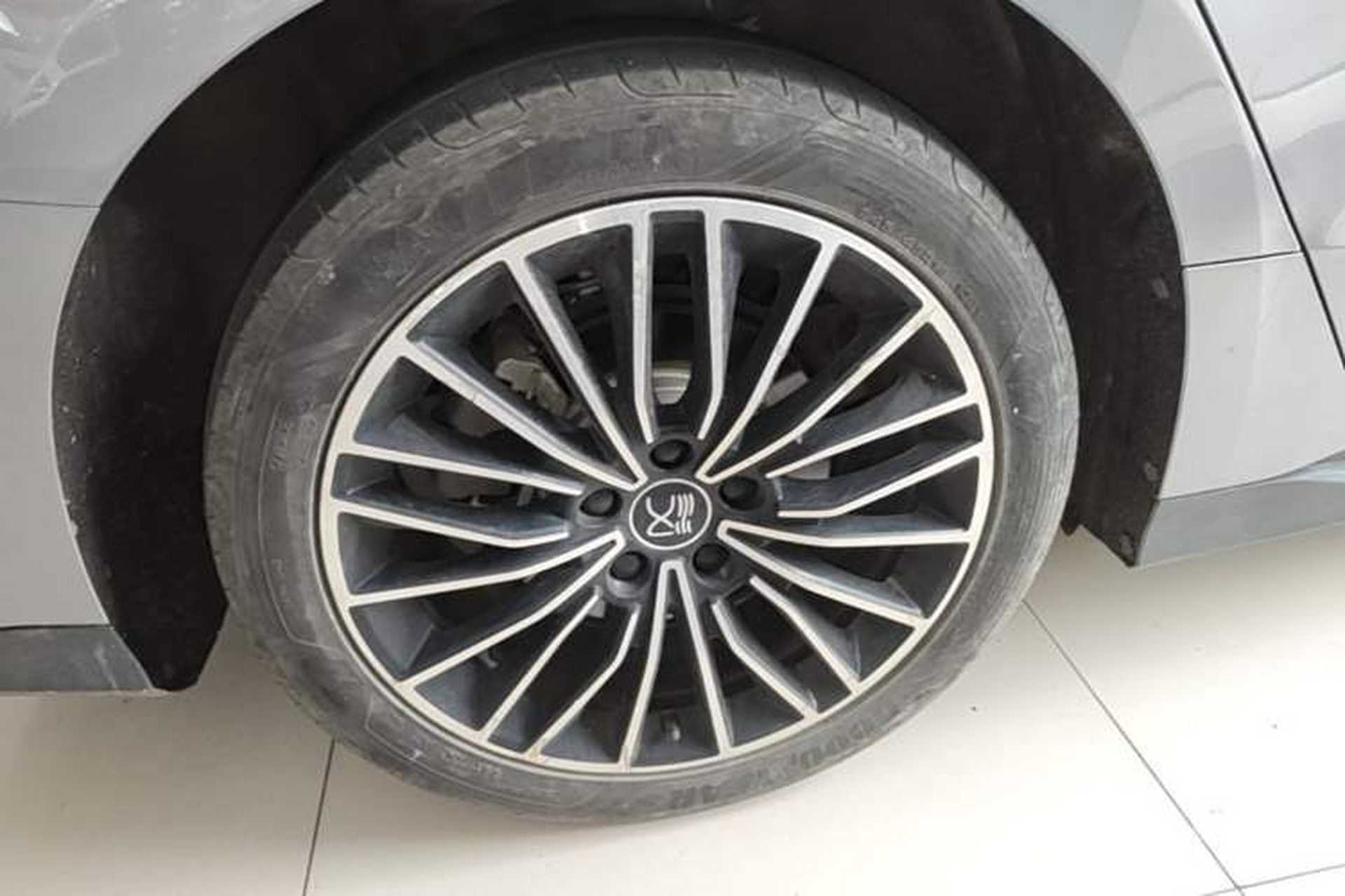 Used BYD Han 2022 DM-i 121KM Prestige Model Right Rear Wheel Hub