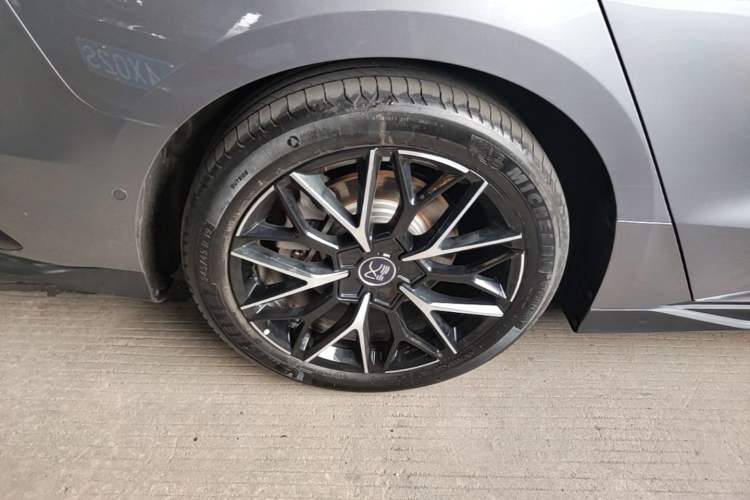 Used BYD Han 2022 EV Genesis Edition 610KM All-Wheel Drive Premium Model Right Rear Wheel Hub