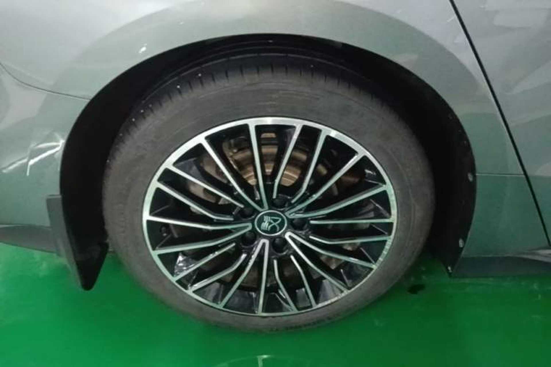 Used BYD Han 2022 DM-i 121KM Prestige Model Right Rear Wheel Hub