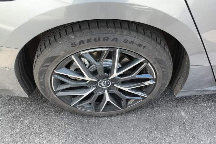 Used BYD Han 2022 EV Genesis Edition 610KM All-Wheel Drive Premium Model Right Rear Wheel Hub