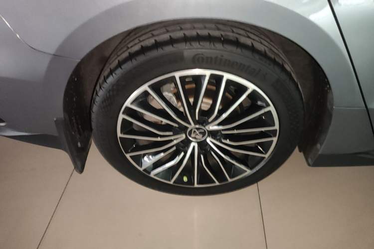 Used BYD Han 2022 DM-i 121KM Luxury Model Right Rear Wheel Hub