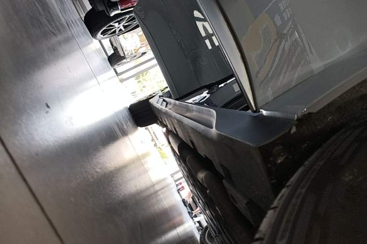 Used BYD Han 2022 DM-p 202km Four-Wheel Drive Flagship Model Right Side Sill