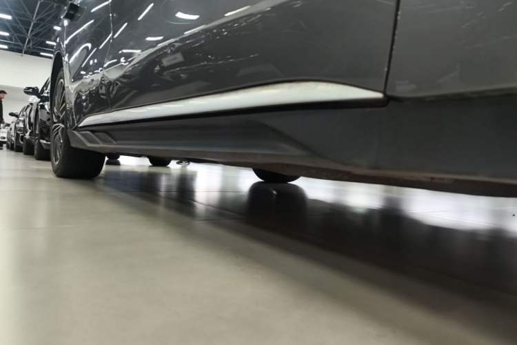 Used BYD Han 2022 DM-i 121KM Luxury Model Right Side Sill