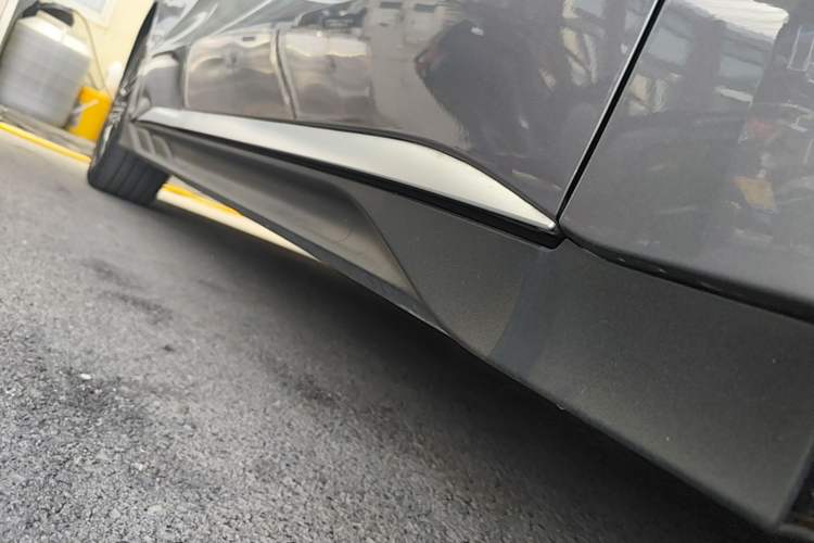 Used BYD Han 2022 DM-i 121KM Prestige Model Right Side Sill