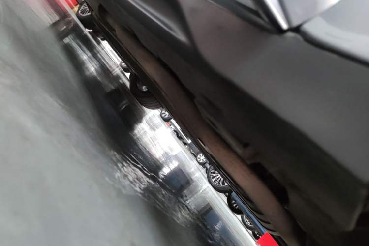 Used BYD Han 2022 DM-i 121KM Prestige Model Right Side Sill