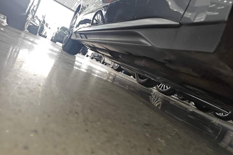 Used BYD Han 2022 DM-i 121KM Prestige Model Right Side Sill
