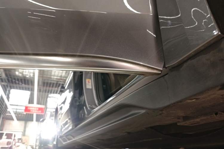 Used BYD Han 2022 EV Genesis Edition 715KM Front-Wheel-Drive Prestige Model Right Side Sill
