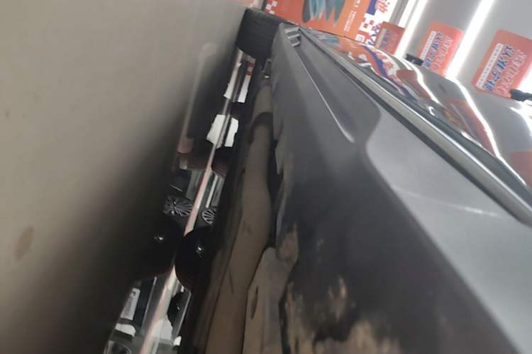 Used BYD Han 2022 DM-i 121KM Prestige Model Right Side Sill