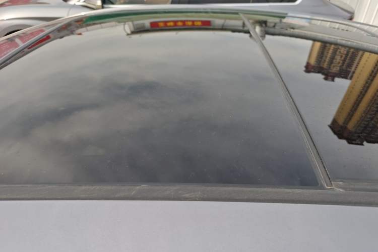 Used BYD Han 2022 EV Genesis Edition 715KM Front-Wheel-Drive Prestige Model Roof