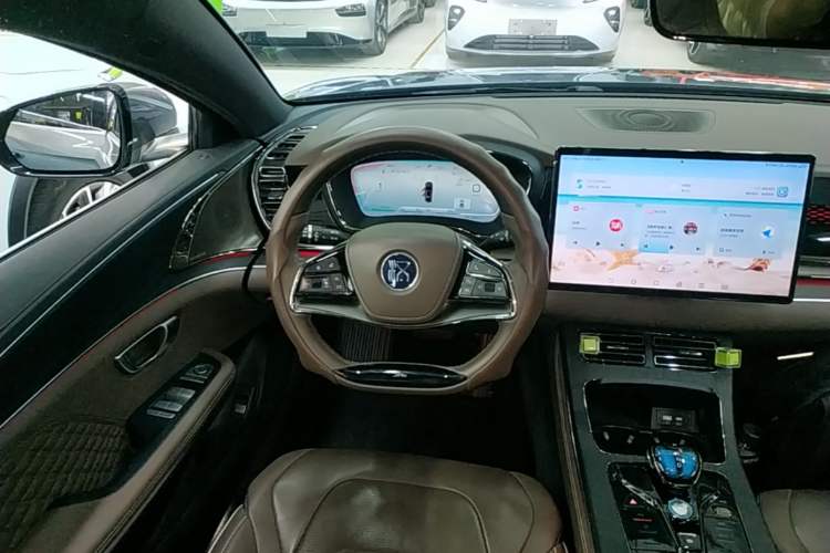 Used BYD Han 2022 DM-i 121KM Luxury Model Steering Wheel