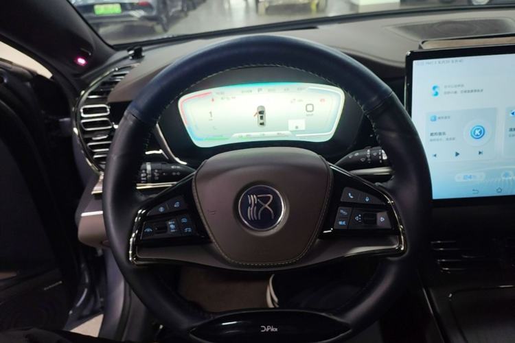 Used BYD Han 2022 EV Genesis Edition 610KM All-Wheel Drive Premium Model Steering Wheel