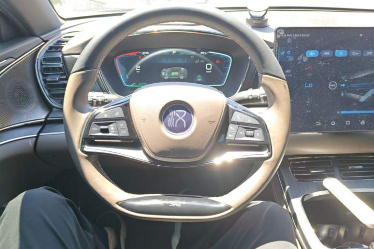 Used BYD Han 2022 DM-i 121KM Luxury Model Steering Wheel