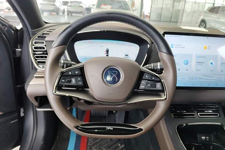 Used BYD Han 2022 EV Genesis Edition 715KM Front-Wheel-Drive Prestige Model Steering Wheel