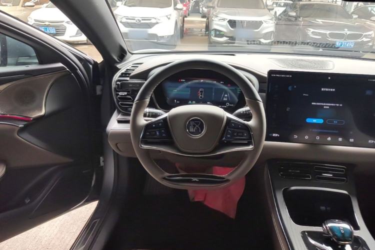 Used BYD Han 2022 EV Genesis Edition 610KM All-Wheel Drive Premium Model Steering Wheel