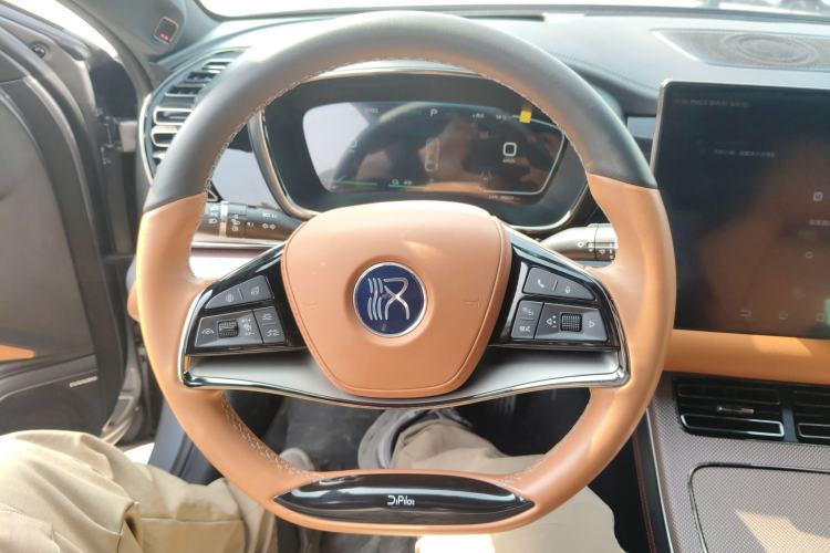 Used BYD Han 2022 EV Genesis Edition 715 km Front-Wheel-Drive Flagship Model Steering Wheel