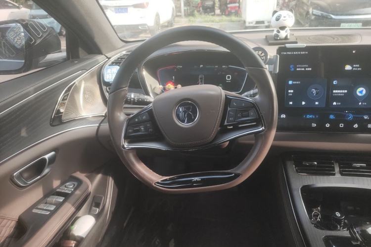 Used BYD Han 2022 DM-i 121KM Luxury Model Steering Wheel