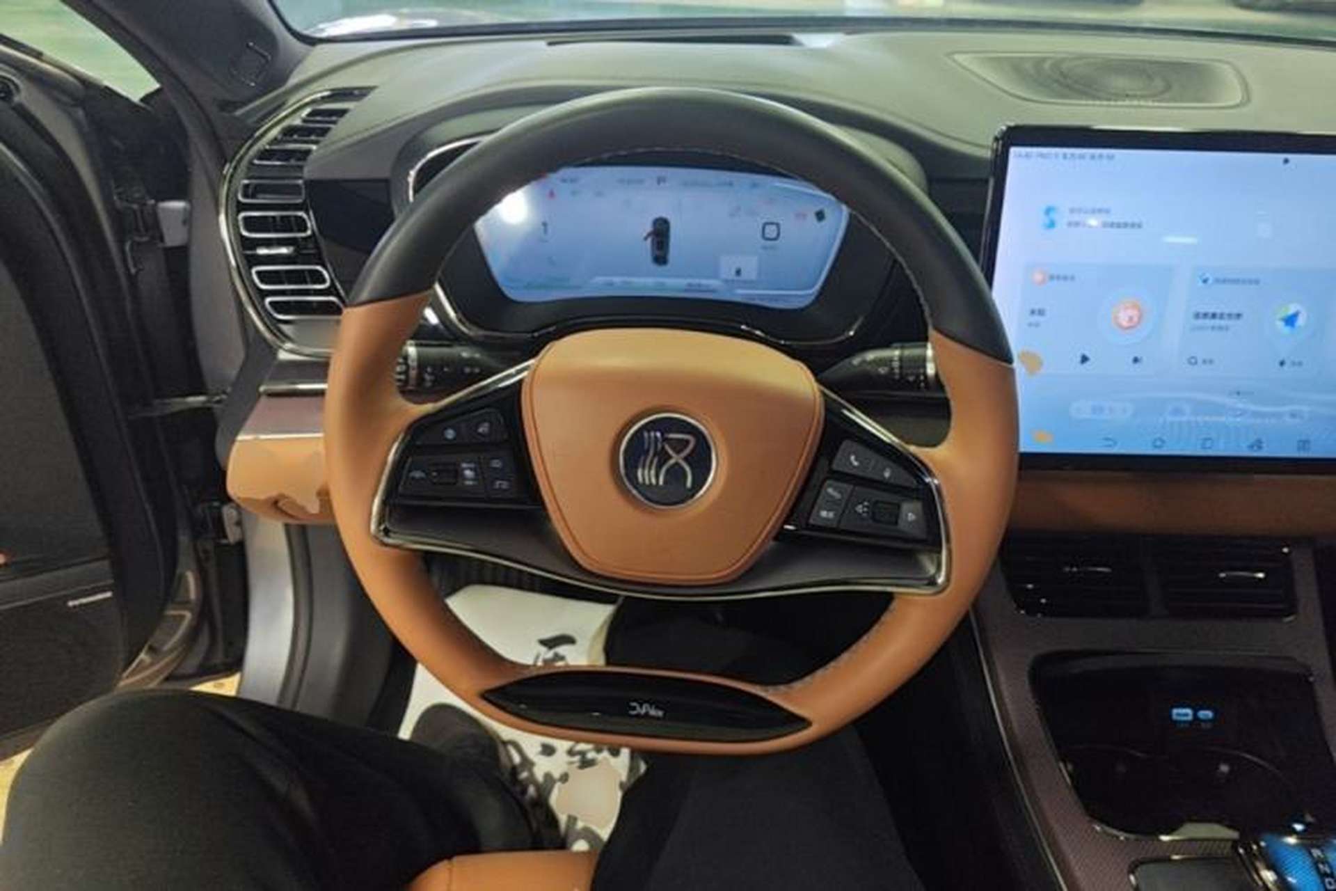 Used BYD Han 2022 EV Genesis Edition 610KM All-Wheel Drive Premium Model Steering Wheel