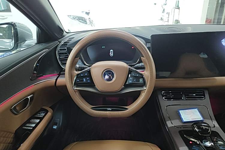 Used BYD Han 2022 DM-p 202km Four-Wheel Drive Flagship Model Steering Wheel