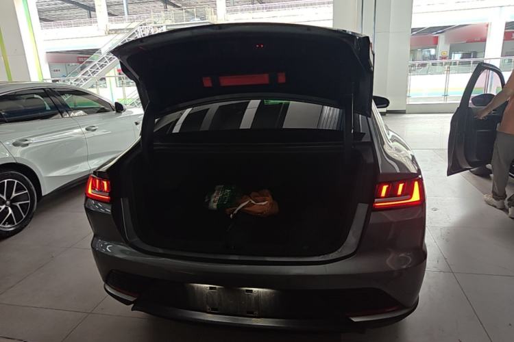 Used BYD Han 2022 EV Genesis Edition 715KM Front-Wheel-Drive Prestige Model Trunk