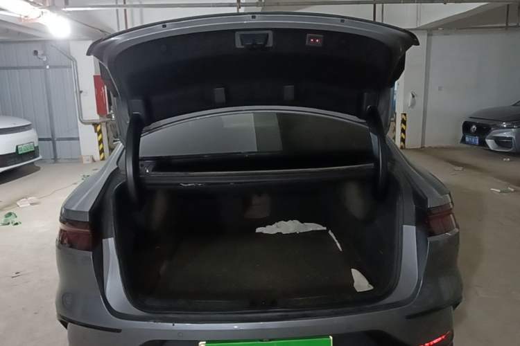 Used BYD Han 2022 EV Genesis Edition 715 km Front-Wheel-Drive Flagship Model Trunk