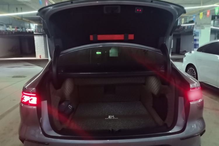 Used BYD Han 2022 DM-i 121KM Luxury Model Trunk