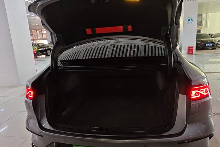 Used BYD Han 2022 DM-i 121KM Prestige Model Trunk