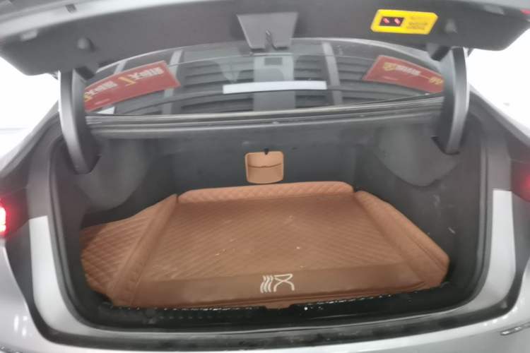 Used BYD Han 2022 DM-i 121KM Luxury Model Trunk