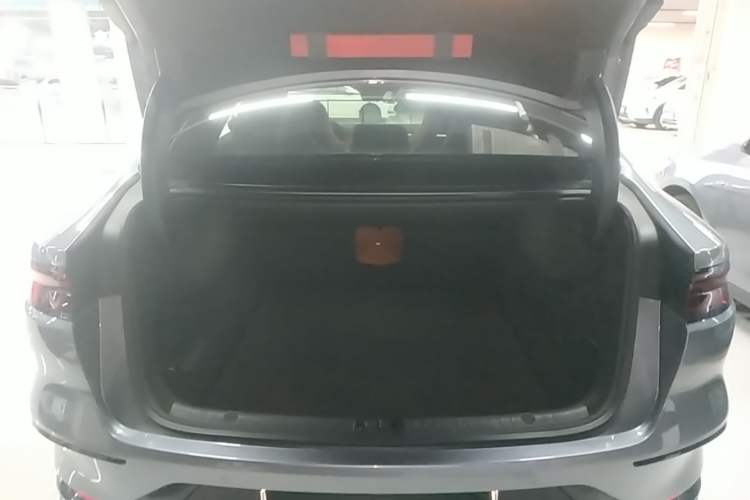 Used BYD Han 2022 DM-i 121KM Prestige Model Trunk