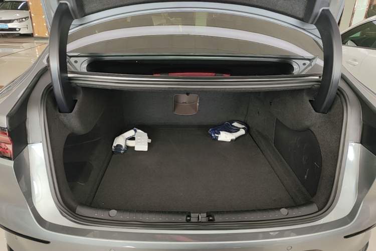 Used BYD Han 2022 DM-i 121KM Luxury Model Trunk