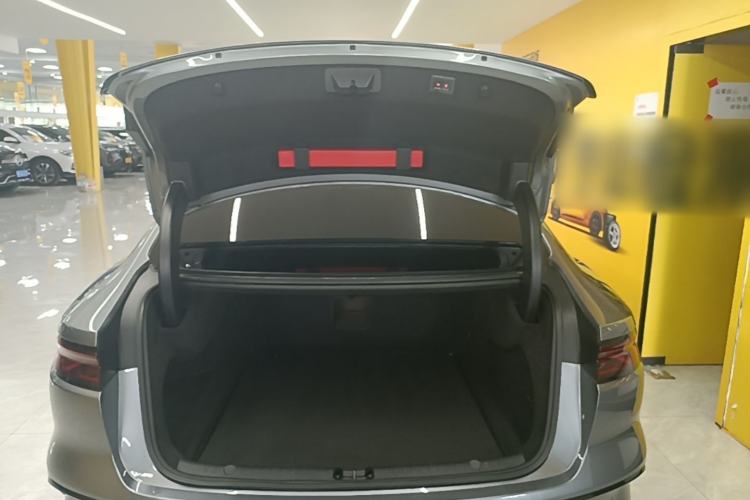 Used BYD Han 2022 EV Genesis Edition 715KM Front-Wheel-Drive Prestige Model Trunk