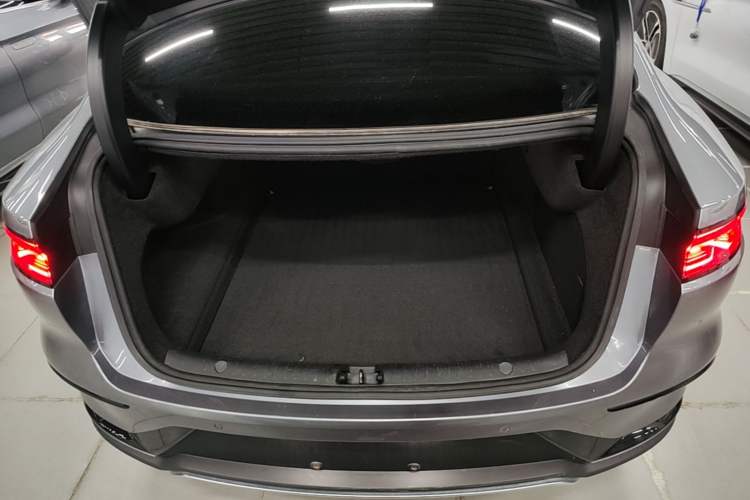 Used BYD Han 2022 EV Genesis Edition 715 km Front-Wheel-Drive Flagship Model Trunk