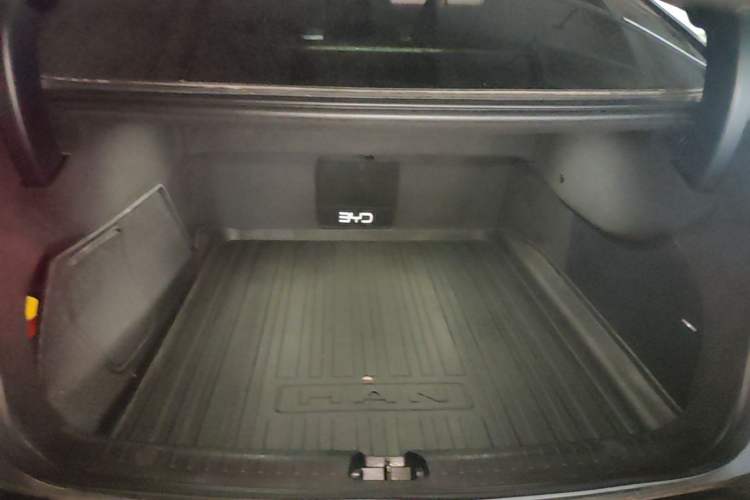Used BYD Han 2022 DM-i 121KM Luxury Model Trunk