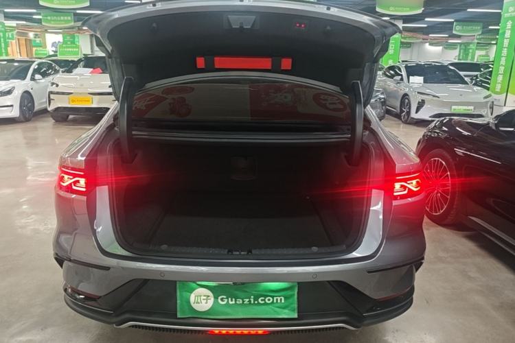 Used BYD Han 2022 EV Genesis Edition 715KM Front-Wheel-Drive Prestige Model Trunk