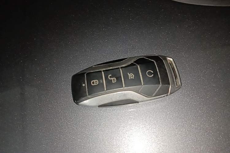 Used BYD Han 2022 EV Genesis Edition 715 km Front-Wheel-Drive Flagship Model Vehicle Key