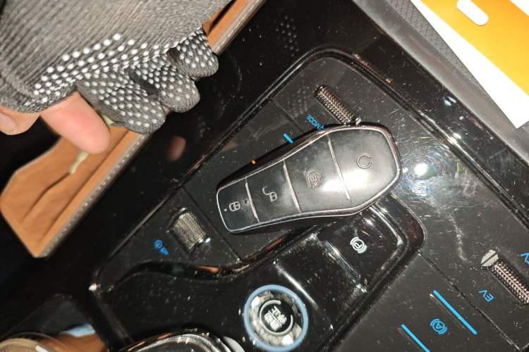 Used BYD Han 2022 DM-i 121KM Prestige Model Vehicle Key