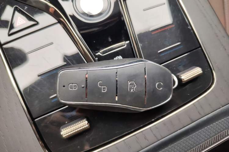 Used BYD Han 2022 EV Genesis Edition 610KM All-Wheel Drive Premium Model Vehicle Key
