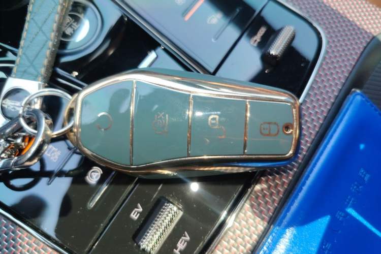 Used BYD Han 2022 DM-i 121KM Luxury Model Vehicle Key