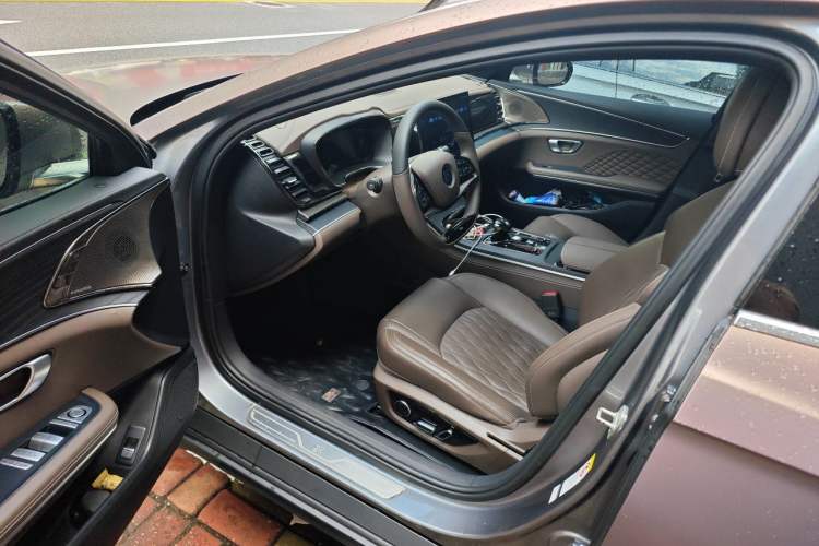 Used BYD Han 2022 DM-i 121KM Luxury Model Driver Seat