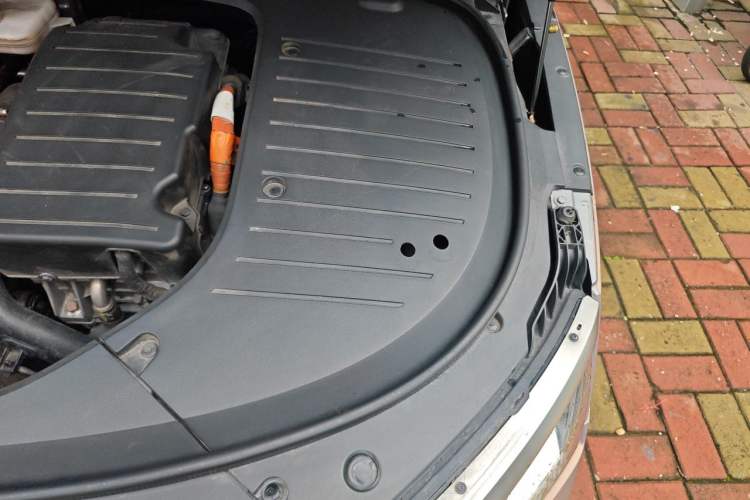 Used BYD Han 2022 DM-i 121KM Luxury Model Engine Bay Left