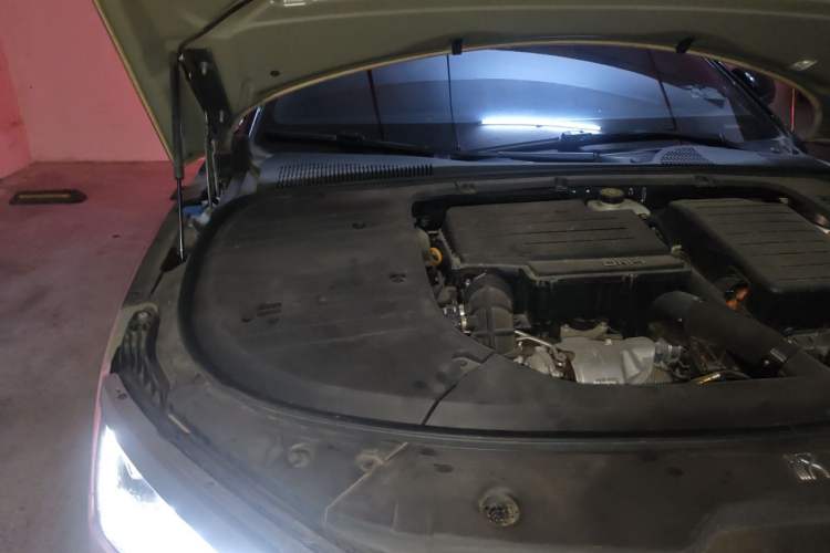 Used BYD Han 2022 DM-i 121KM Prestige Model Engine Bay Right