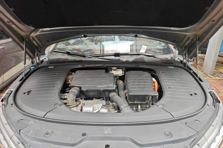 Used BYD Han 2022 DM-i 121KM Luxury Model Engine Bay