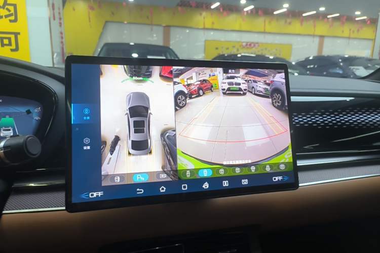 Used BYD Han 2022 DM-i 121KM Luxury Model Audio And AC Panel