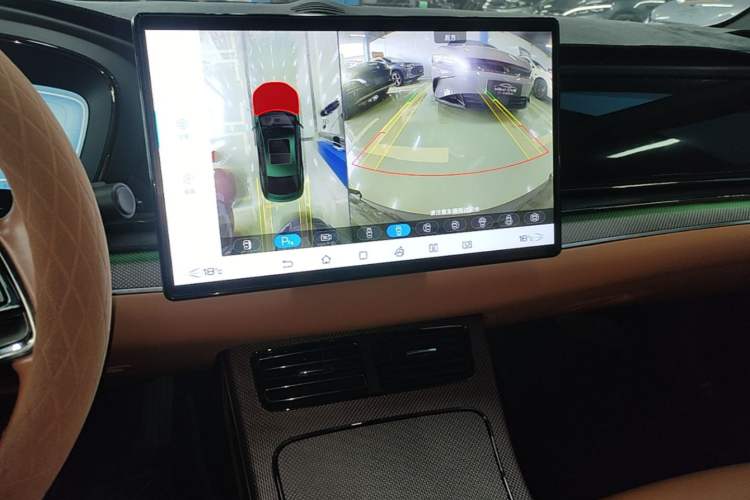 Used BYD Han 2022 DM-i 121KM Luxury Model Audio And AC Panel