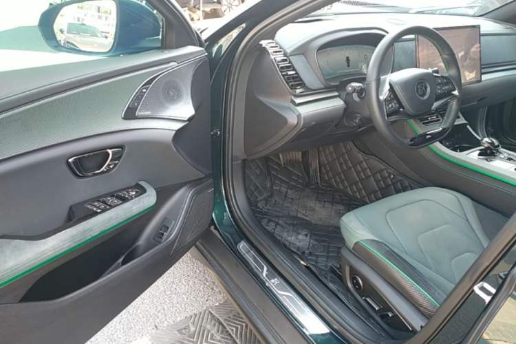 Used BYD Han 2022 EV 610 km All-Wheel-Drive Qianshan Cui Limited Edition Driver Seat