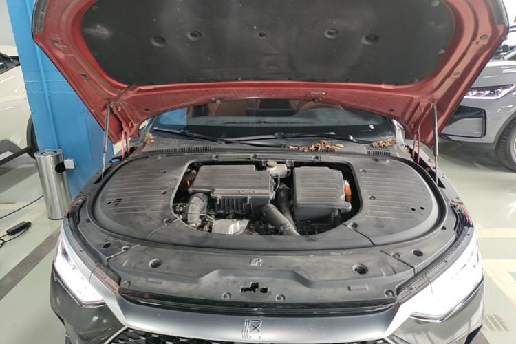 Used BYD Han 2022 DM-i 121KM Luxury Model Engine Bay