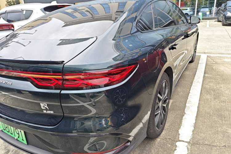 Used BYD Han 2022 EV 610 km All-Wheel-Drive Qianshan Cui Limited Edition Exterior 3