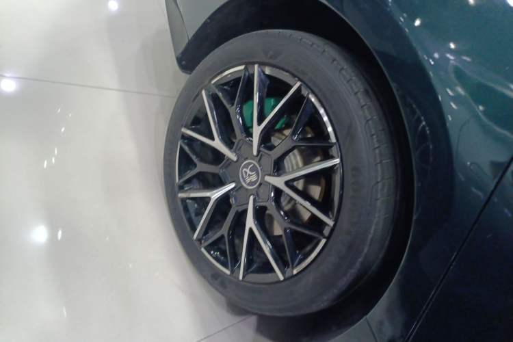 Used BYD Han 2022 EV 610 km All-Wheel-Drive Qianshan Cui Limited Edition Exterior 5