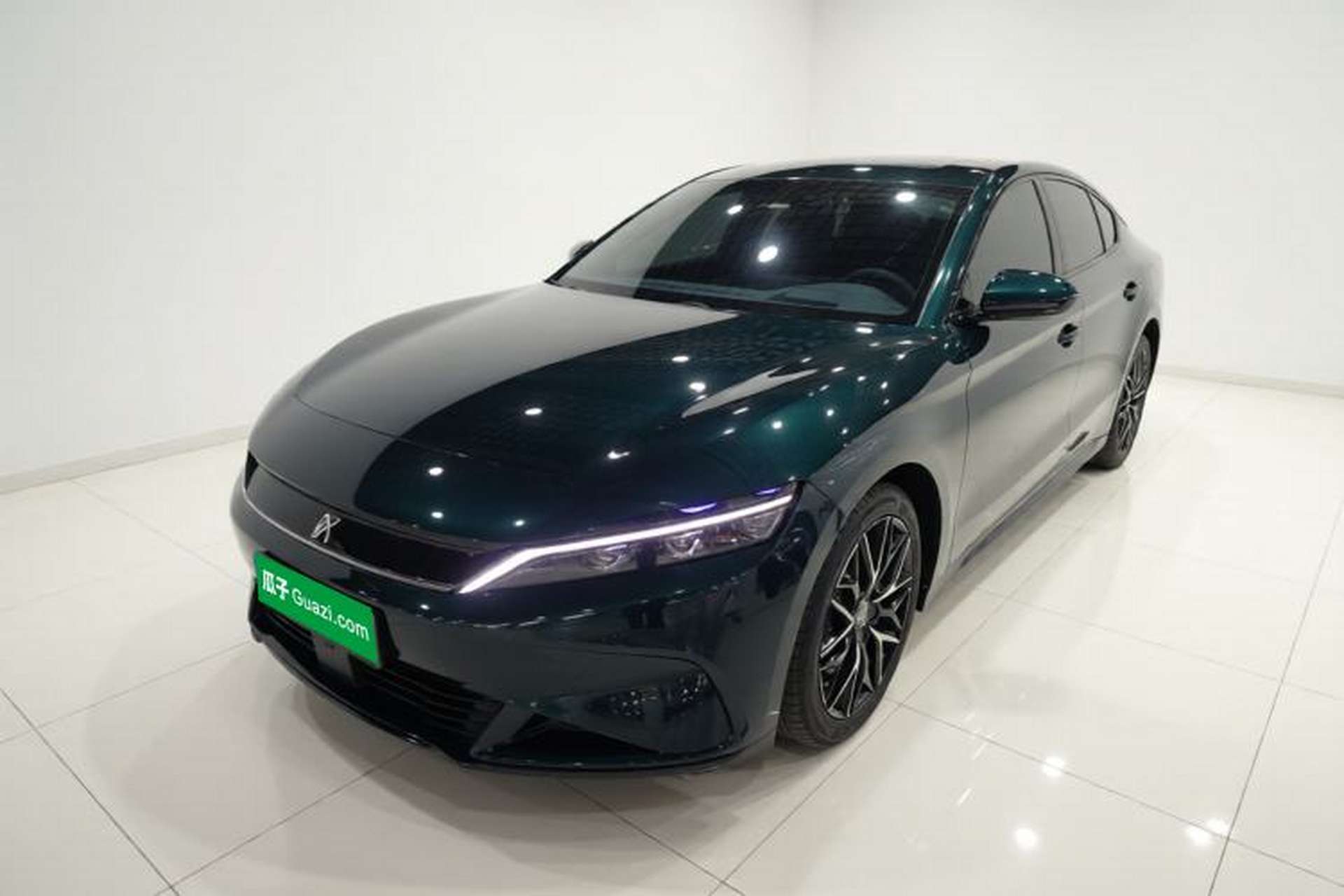 Used BYD Han 2022 EV 610 km All-Wheel-Drive Qianshan Cui Limited Edition Front Left 45 Deg