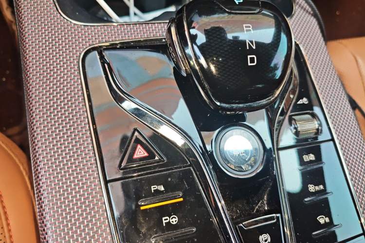 Used BYD Han 2022 EV Genesis Edition 610KM All-Wheel Drive Premium Model Gear Lever