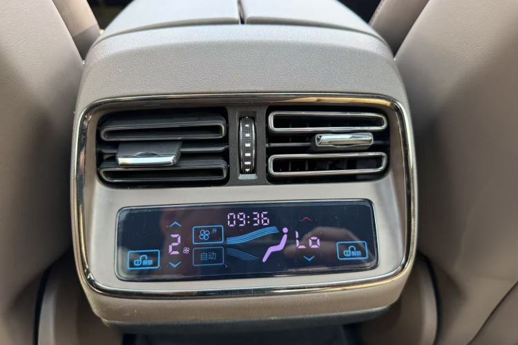 Used BYD Han 2022 DM-i 121KM Luxury Model Interior 4